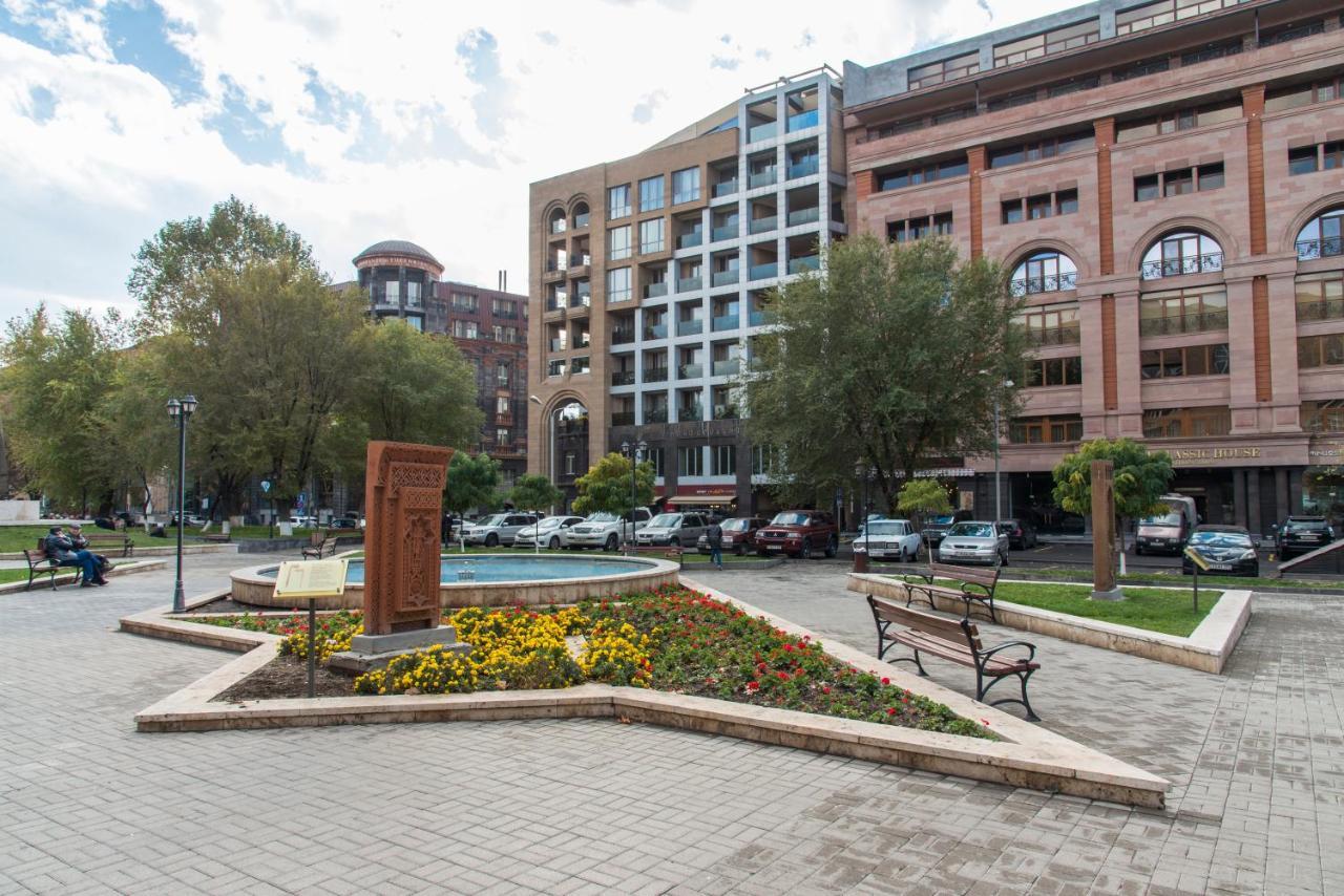 Umba Apartment N1 - 2 Bedrooms Yerevan Exterior photo